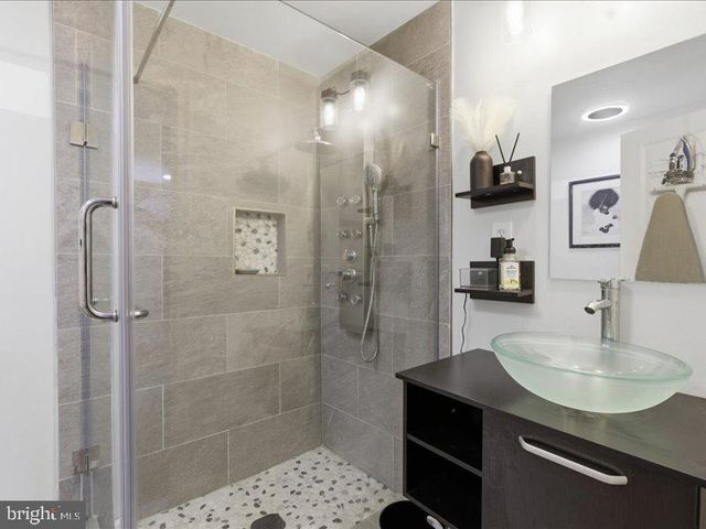 6803 MIDDLEFIELD TER, Fort Washington, MD 20744