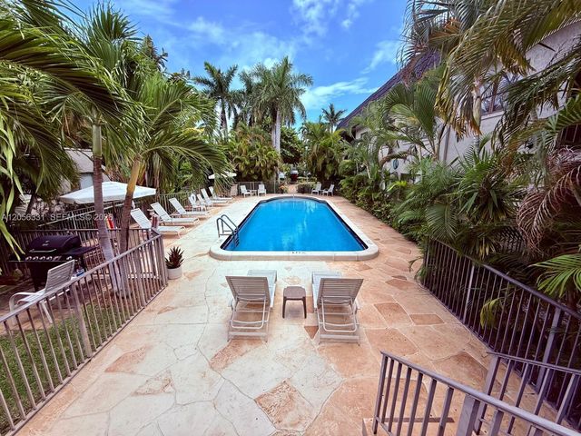 665 Enfield Street B9, Boca Raton, FL 33487