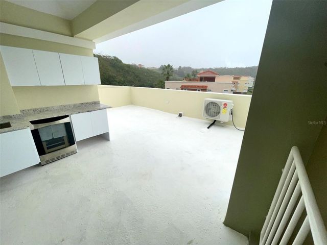 PALMAS EL MAR COND. HARBOUR LAKES 5-D PENTHOUSE, Humacao, PR 00791