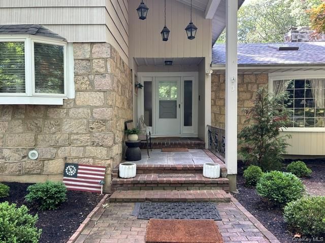 3 Fox Lane, Locust Valley, NY 11560