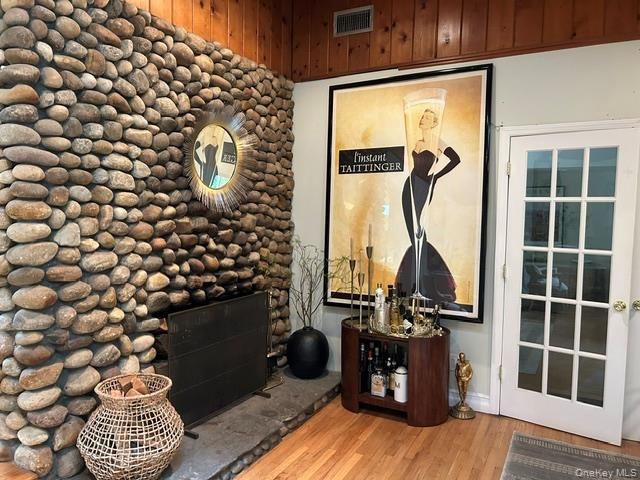 3 Fox Lane, Locust Valley, NY 11560
