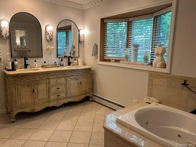3 Fox Lane, Locust Valley, NY 11560