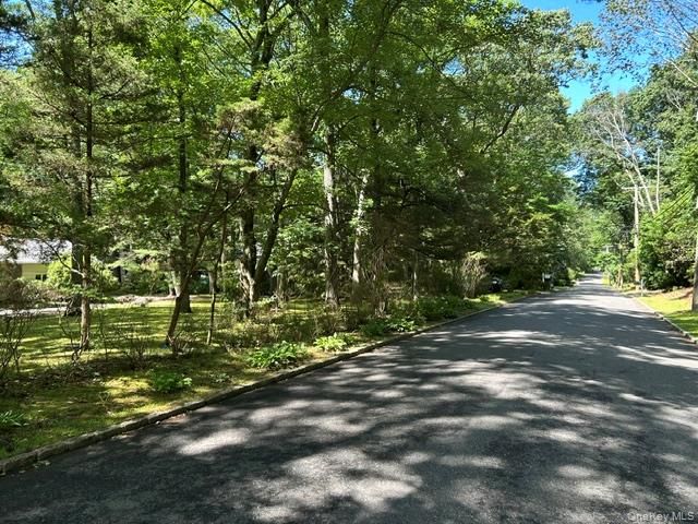 3 Fox Lane, Locust Valley, NY 11560