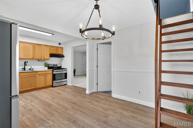 205 Brackleigh Lane, Florissant, MO 63031