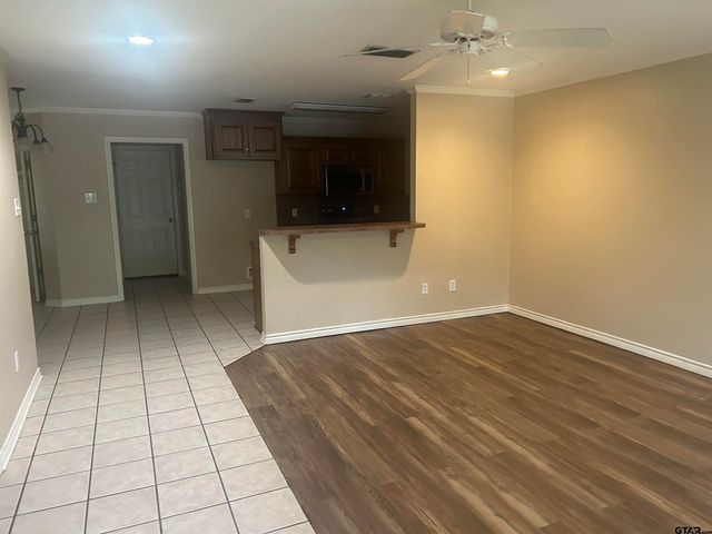 8315 Garrett Dr, Tyler, TX 75703