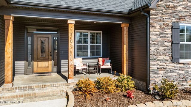 508 Southbridge Court, Winterville, NC 28590