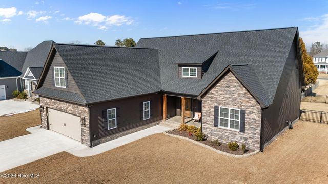 508 Southbridge Court, Winterville, NC 28590