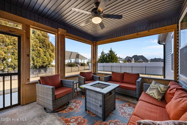 508 Southbridge Court, Winterville, NC 28590