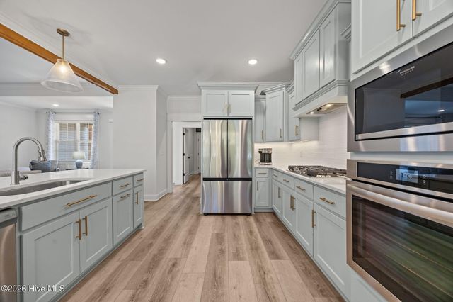 508 Southbridge Court, Winterville, NC 28590