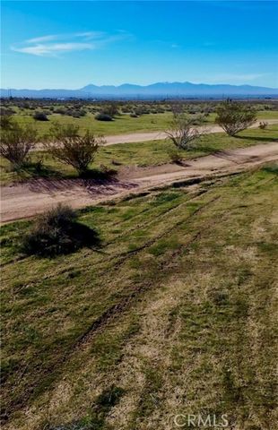 10450 CENTRAL Road, Apple Valley, CA 92308