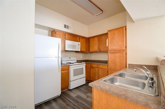 7255 West Sunset Road 1077, Las Vegas, NV 89113