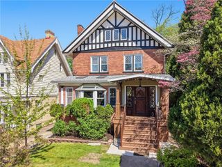6728 Beacon St, Squirrel Hill, PA 15217