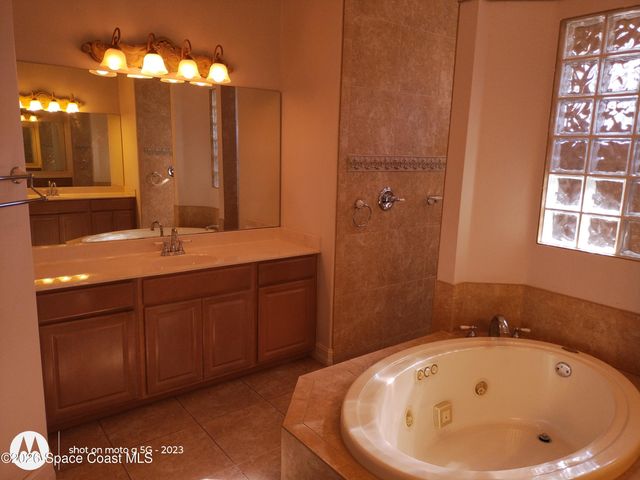 5911 Herons Landing Drive, Rockledge, FL 32955