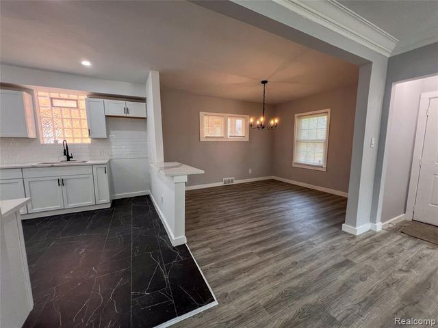 18603 Roselawn Street, Detroit, MI 48221