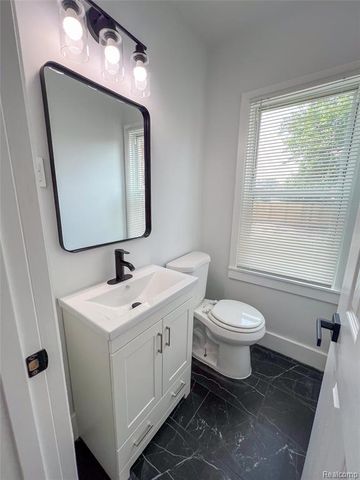 18603 Roselawn Street, Detroit, MI 48221