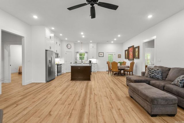 28 Sky Eagle Drive, Greenbrier, AR 72058