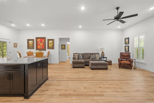 28 Sky Eagle Drive, Greenbrier, AR 72058