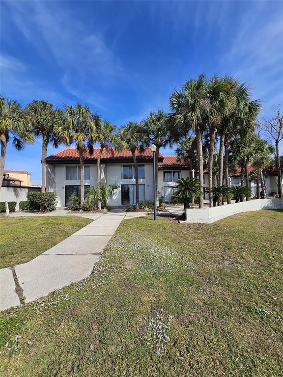 Image 18 of property listing at 10232 TURKEY LAKE ROAD 180, Orlando, FL 32819