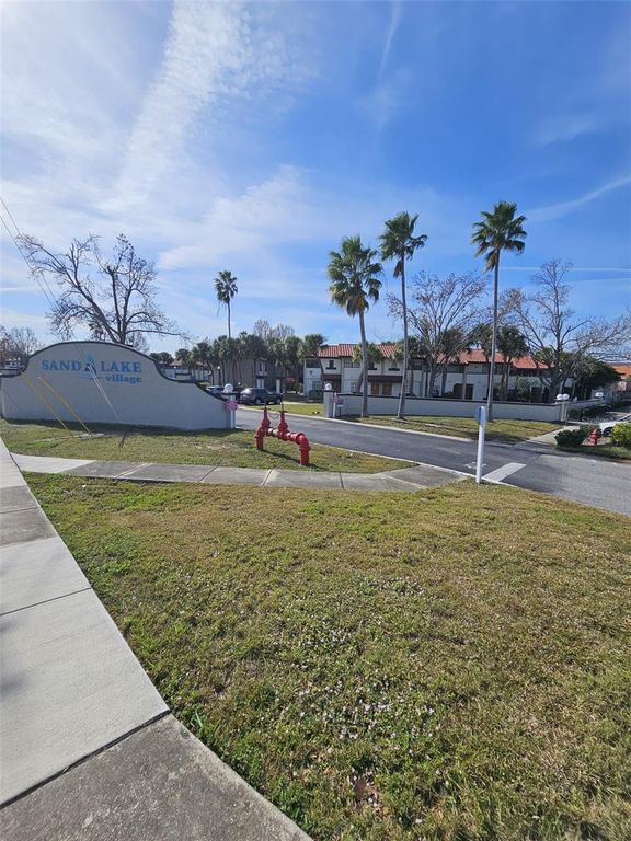 Image 19 of property listing at 10232 TURKEY LAKE ROAD 180, Orlando, FL 32819