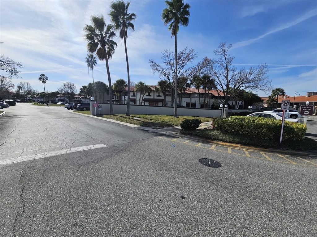 Image 21 of property listing at 10232 TURKEY LAKE ROAD 180, Orlando, FL 32819