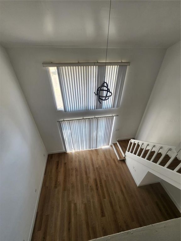 Image 4 of property listing at 10232 TURKEY LAKE ROAD 180, Orlando, FL 32819