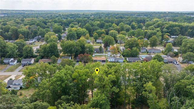 3995 Longhill Drive SE, Warren, OH 44484