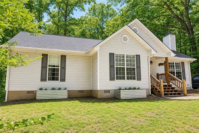 2033 Carson Segars Road, Maysville, GA 30558