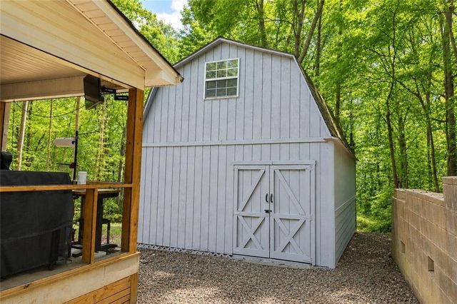 2033 Carson Segars Road, Maysville, GA 30558