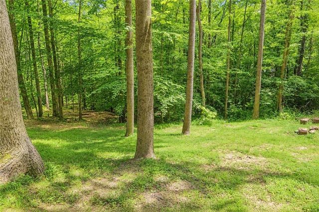 2033 Carson Segars Road, Maysville, GA 30558