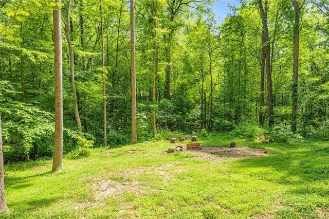 2033 Carson Segars Road, Maysville, GA 30558