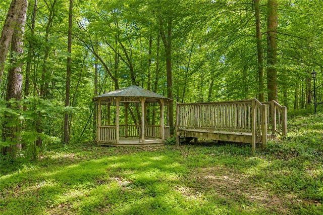 2033 Carson Segars Road, Maysville, GA 30558