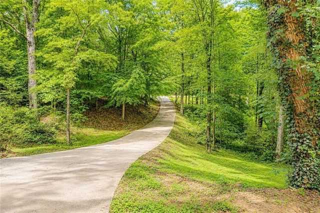2033 Carson Segars Road, Maysville, GA 30558