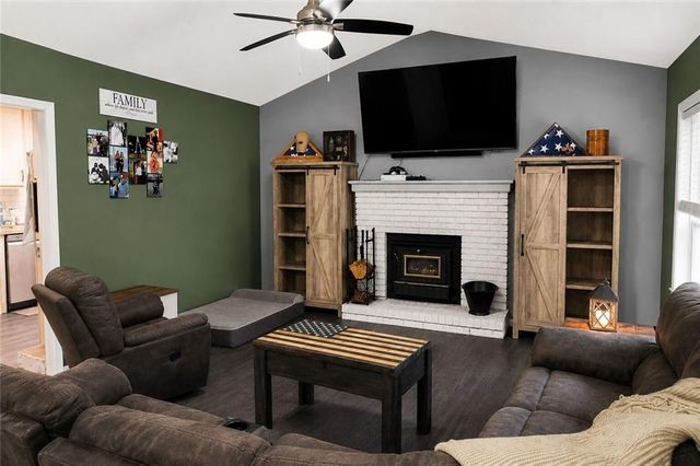 2033 Carson Segars Road, Maysville, GA 30558