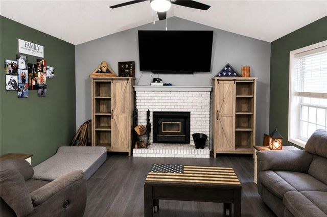 2033 Carson Segars Road, Maysville, GA 30558
