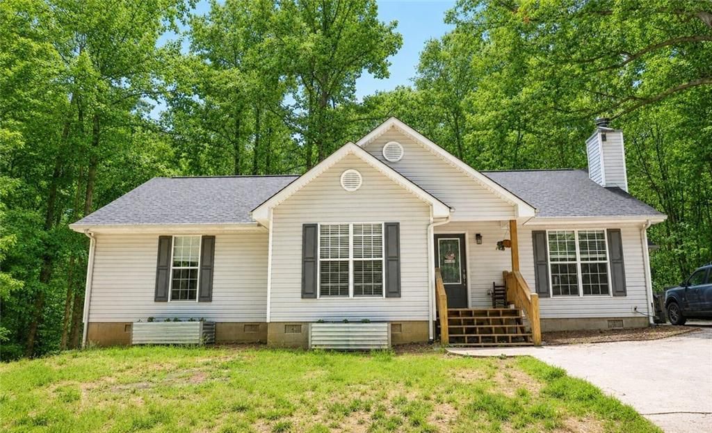 2033 Carson Segars Road, Maysville, GA 30558