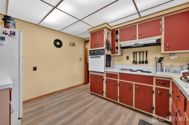 14 Chase Avenue, Avenel, NJ 07001