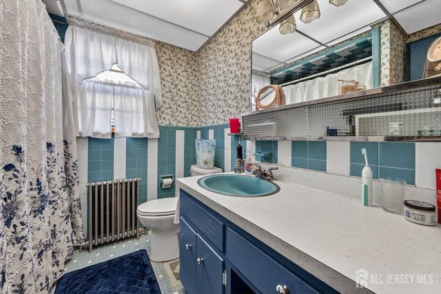 14 Chase Avenue, Avenel, NJ 07001