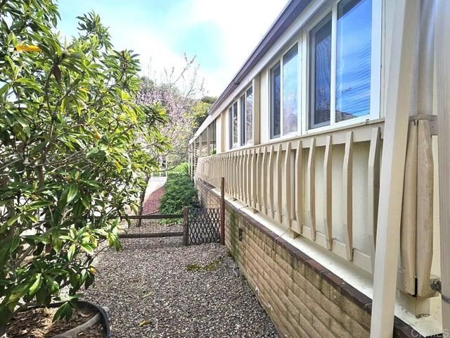 8975 Lawrence Welk Drive 424, Escondido, CA 92026