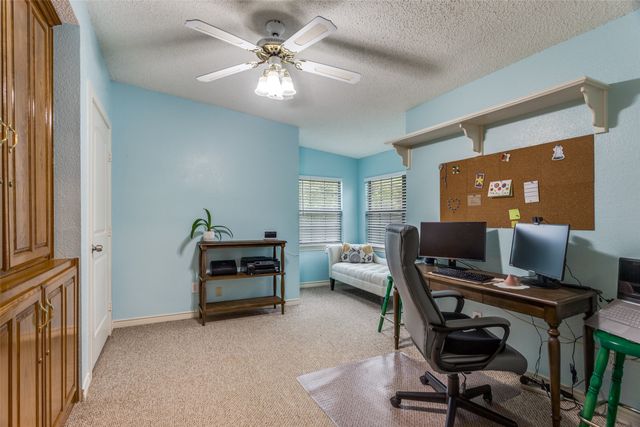 9714 Windsor Circle, Fort Worth, TX 76140