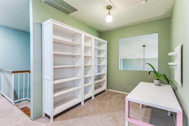 9714 Windsor Circle, Fort Worth, TX 76140