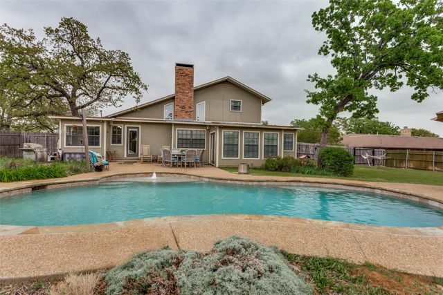 9714 Windsor Circle, Fort Worth, TX 76140