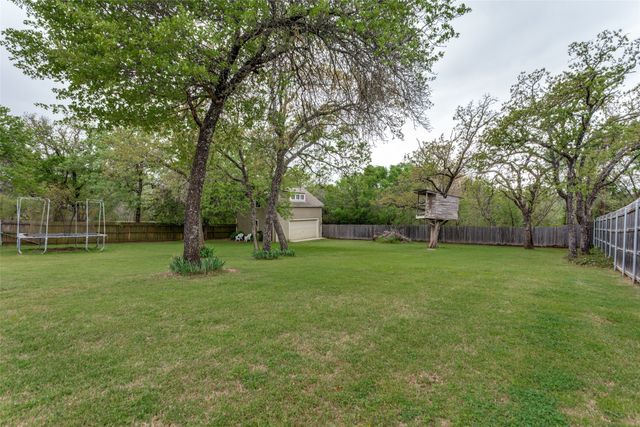 9714 Windsor Circle, Fort Worth, TX 76140