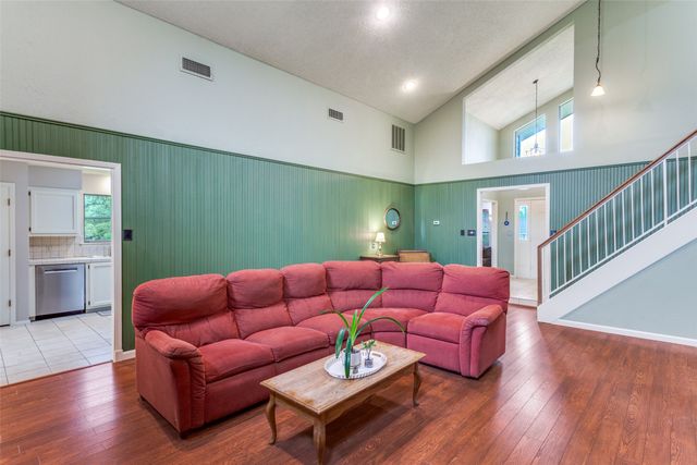 9714 Windsor Circle, Fort Worth, TX 76140