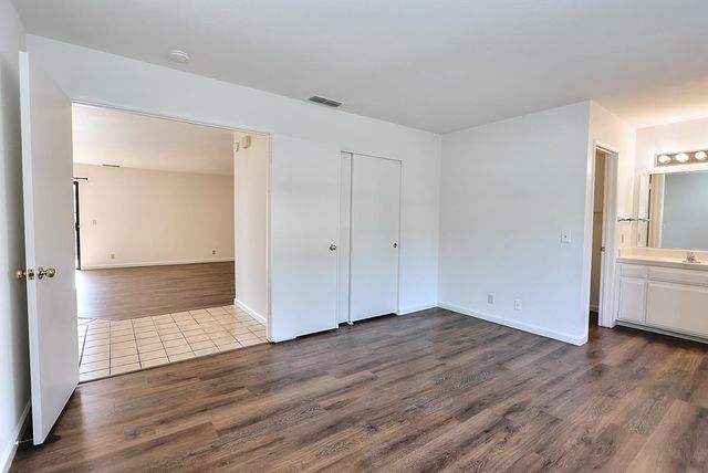 9668 Gage St, Elk Grove, CA 95624