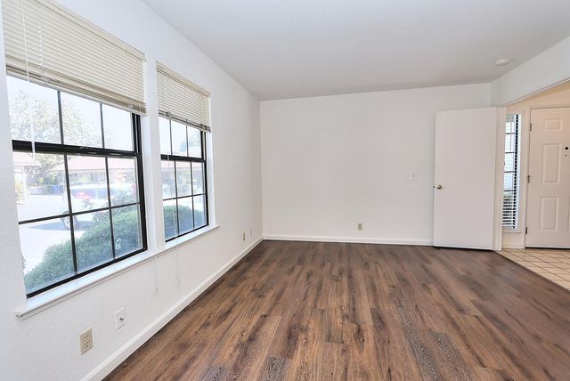 9668 Gage St, Elk Grove, CA 95624