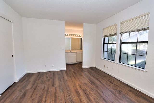 9668 Gage St, Elk Grove, CA 95624