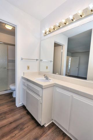 9668 Gage St, Elk Grove, CA 95624