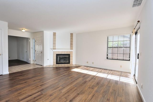 9668 Gage St, Elk Grove, CA 95624