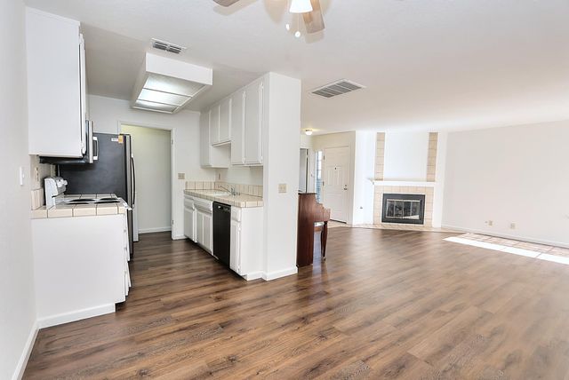 9668 Gage St, Elk Grove, CA 95624