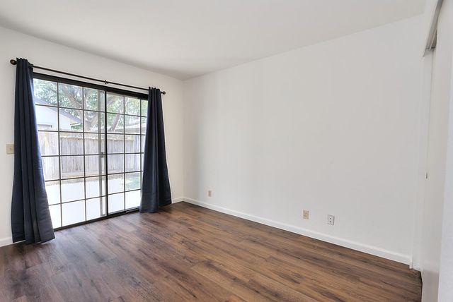 9668 Gage St, Elk Grove, CA 95624